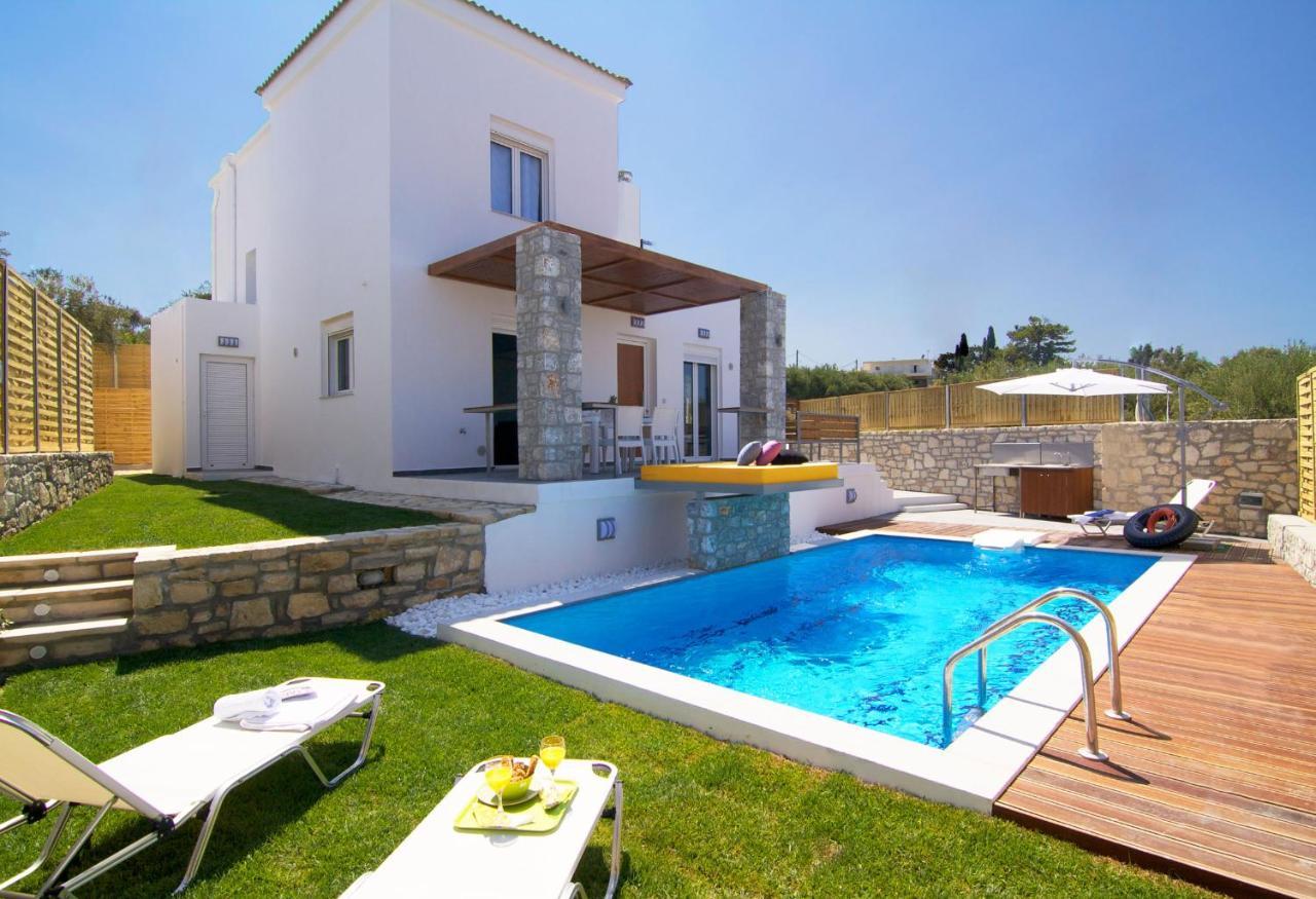 Villa Aada - Moderne Komfortvilla Mit Eigenem Pool Loutra Dış mekan fotoğraf